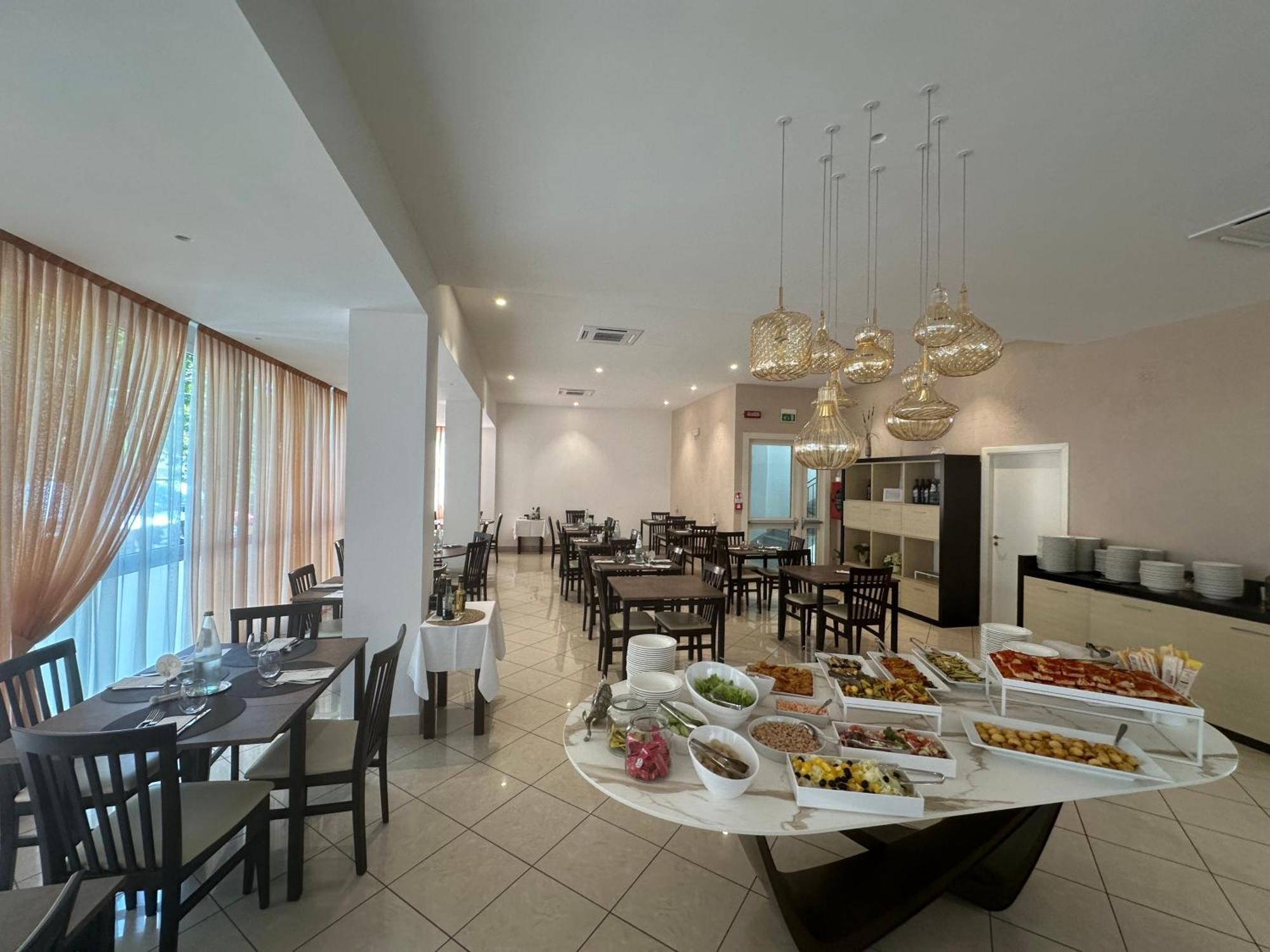 Hotel Villa Tosi Беллария-Иджеа-Марина Экстерьер фото