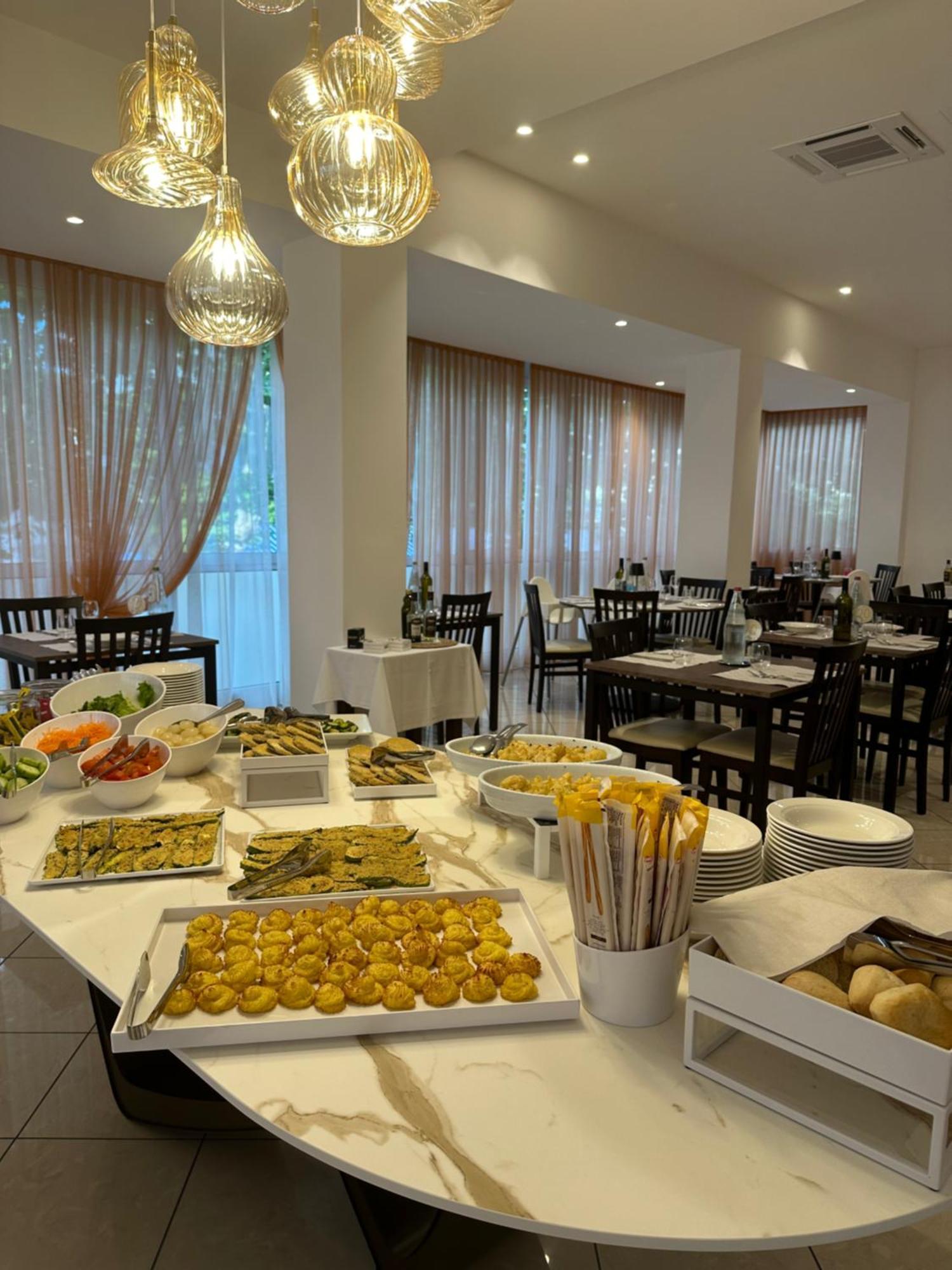 Hotel Villa Tosi Беллария-Иджеа-Марина Экстерьер фото
